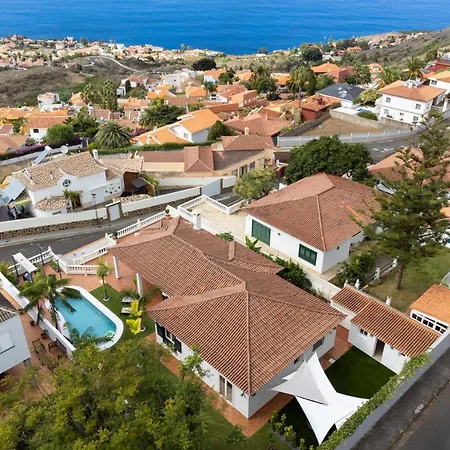 Home2Book Stunnig Asian Sabina, Heated Pool & View Villa