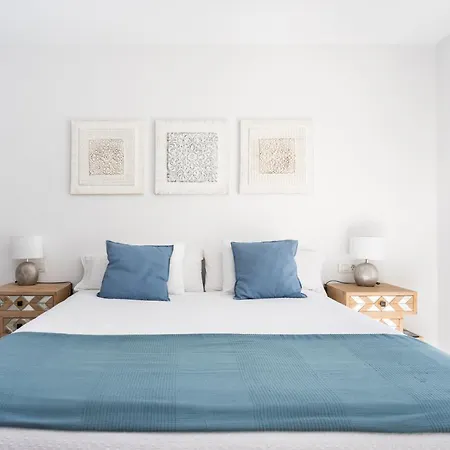 Home2Book Stunnig Asian Sabina, Heated Pool & View Villa