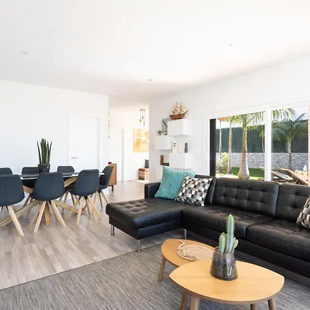 Home2Book Stunnig Asian Sabina, Heated Pool & View *