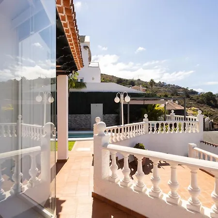 Home2Book Stunnig Asian Sabina, Heated Pool & View * El Sauzal